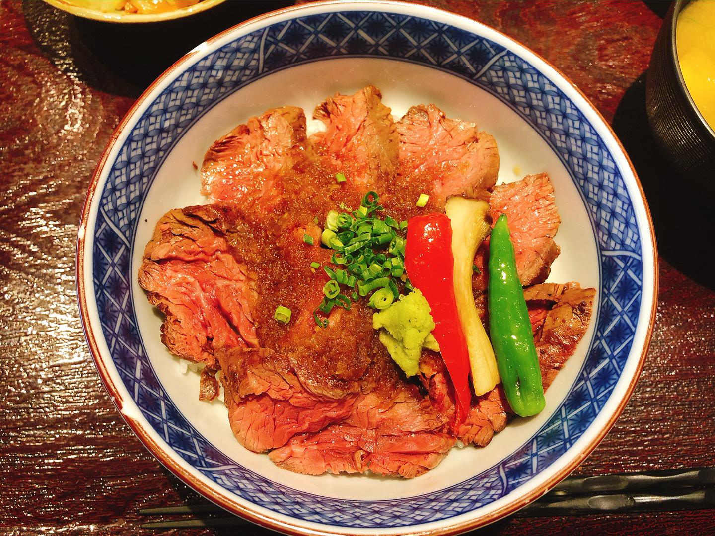 牛ハラミ丼(不定期)